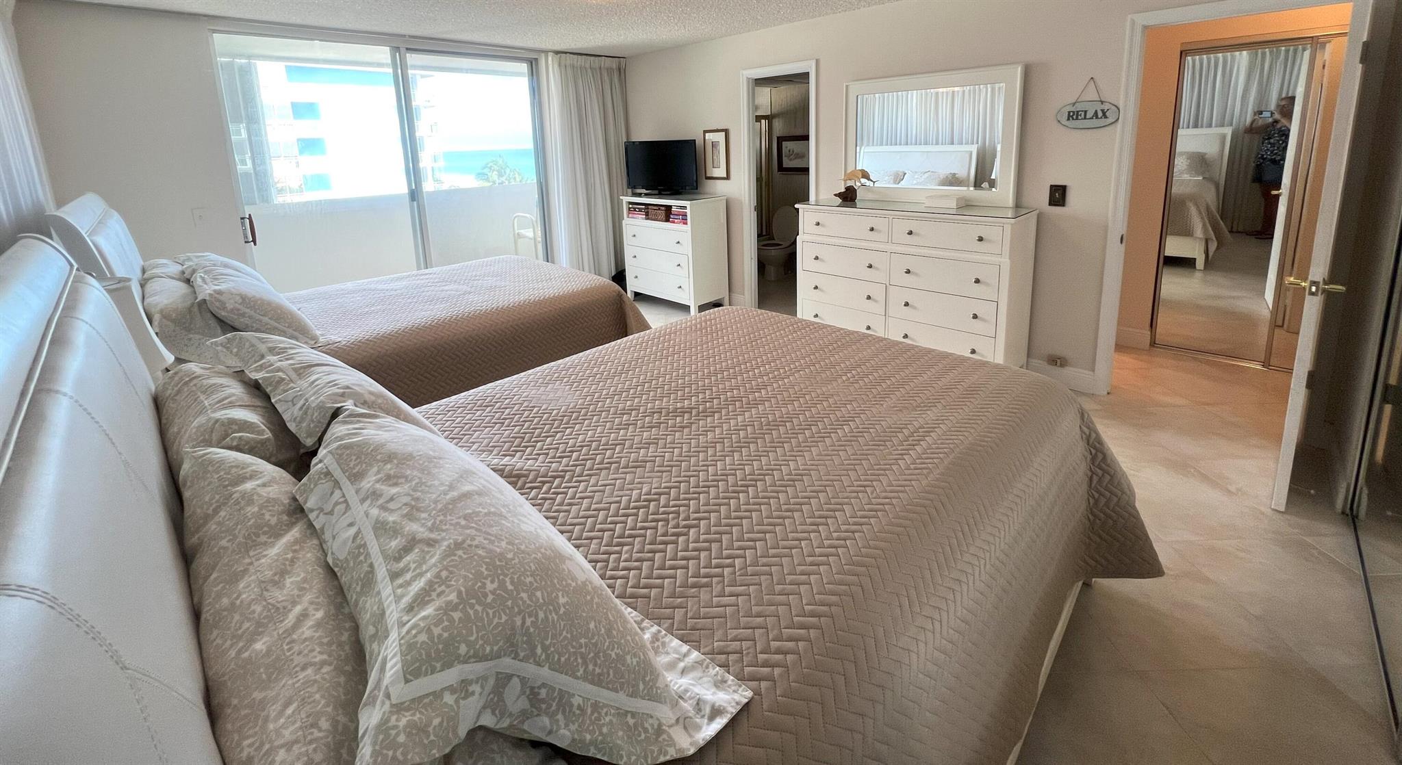 VILLA TOWERS CONDO - Residential Lease