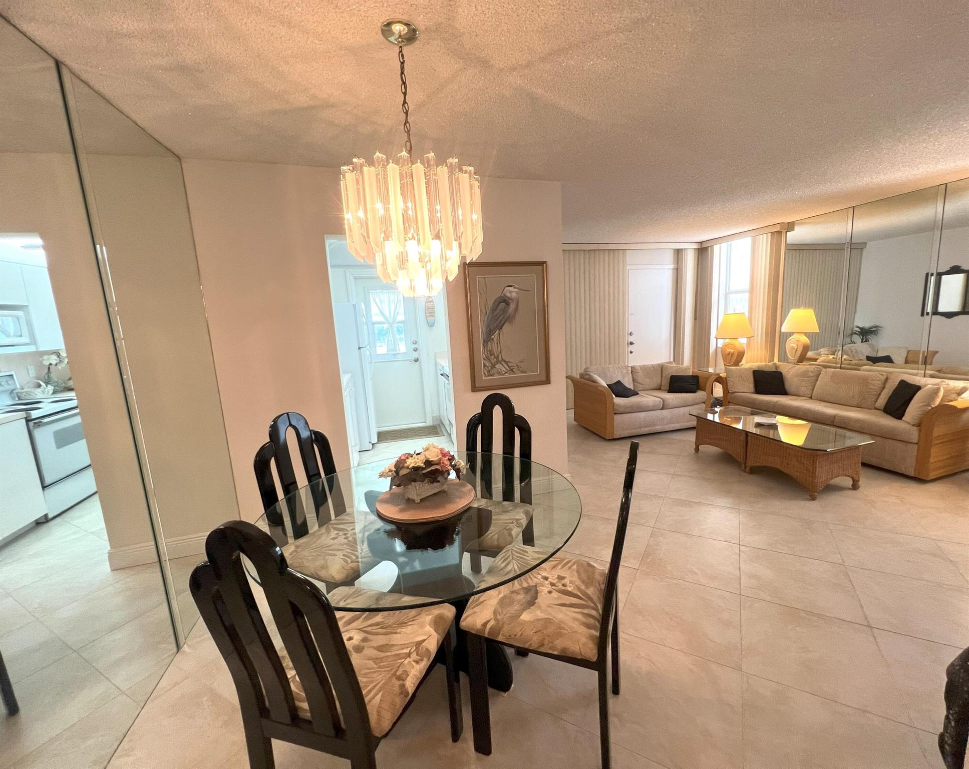 VILLA TOWERS CONDO - Residential Lease