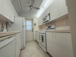 VILLA TOWERS CONDO - Residential Lease