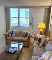 VILLA TOWERS CONDO - Residential Lease