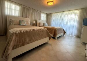 VILLA TOWERS CONDO - Residential Lease