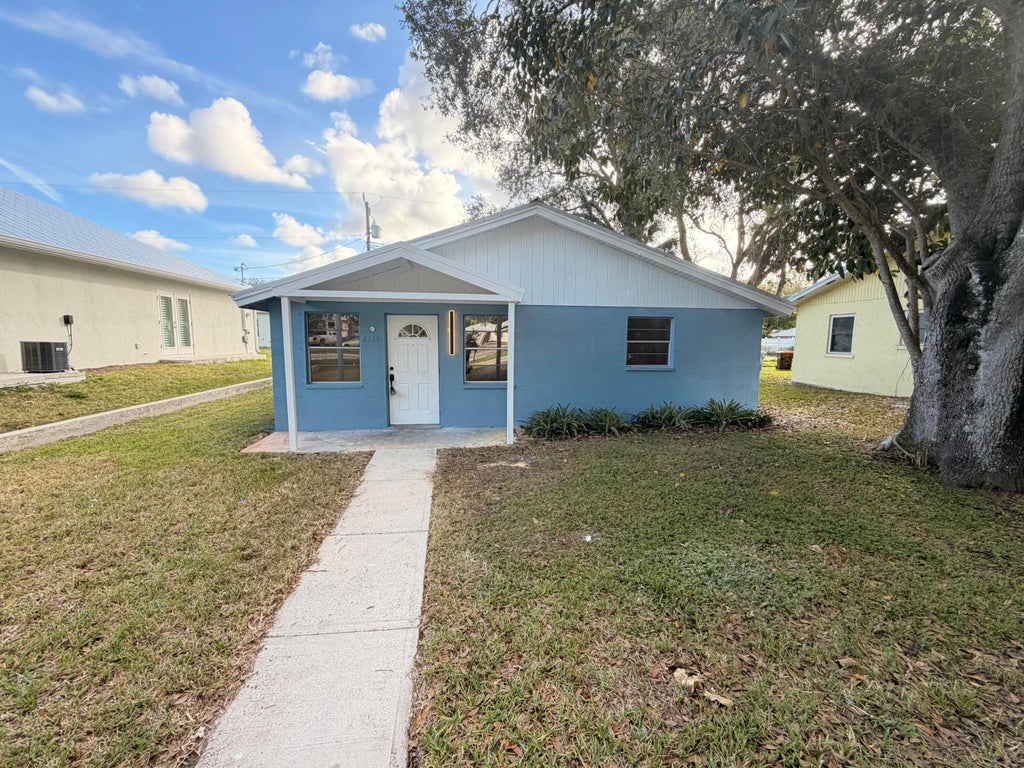 Photo of 6155 7th Place, Vero Beach, FL 32968 (MLS # R11146704)