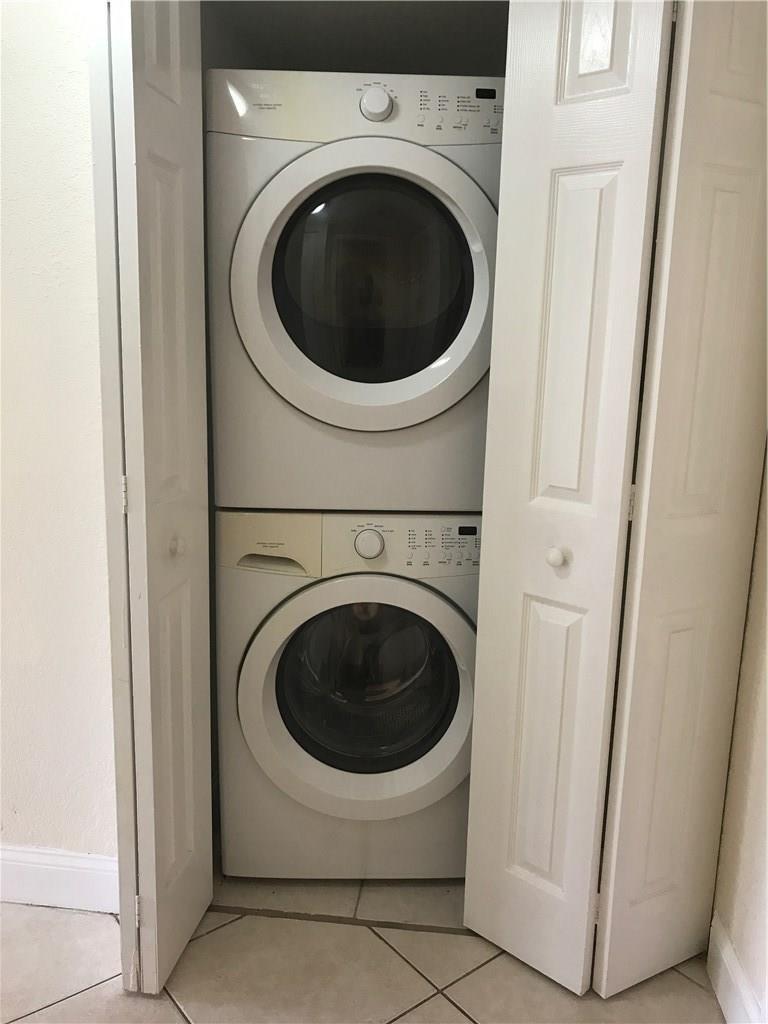 TOWNHOUSE VILLAGE CONDO - Residential