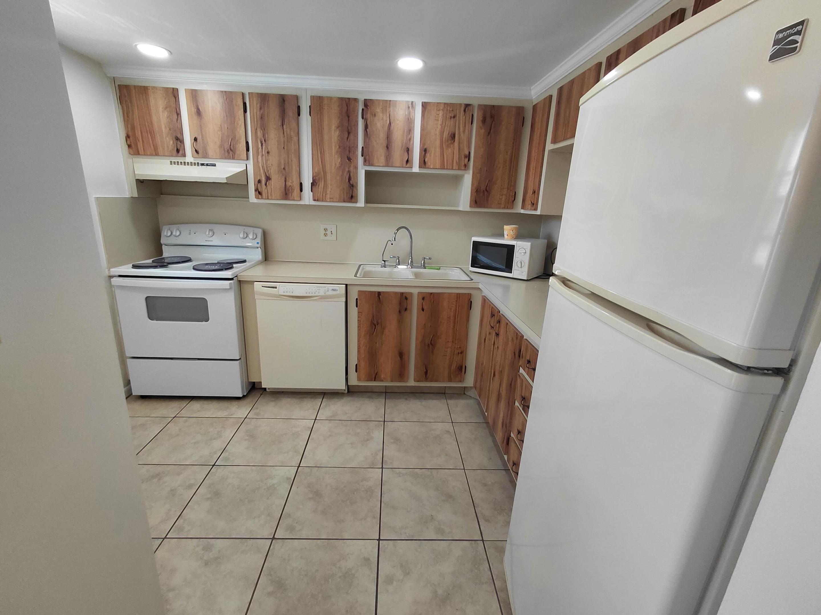 ROYAL PARK GARDENS - Residential Lease