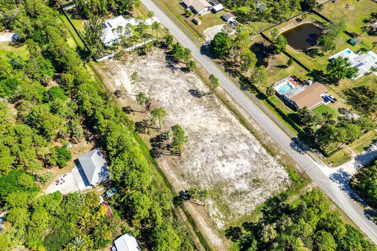 7160 Mellen Lane N