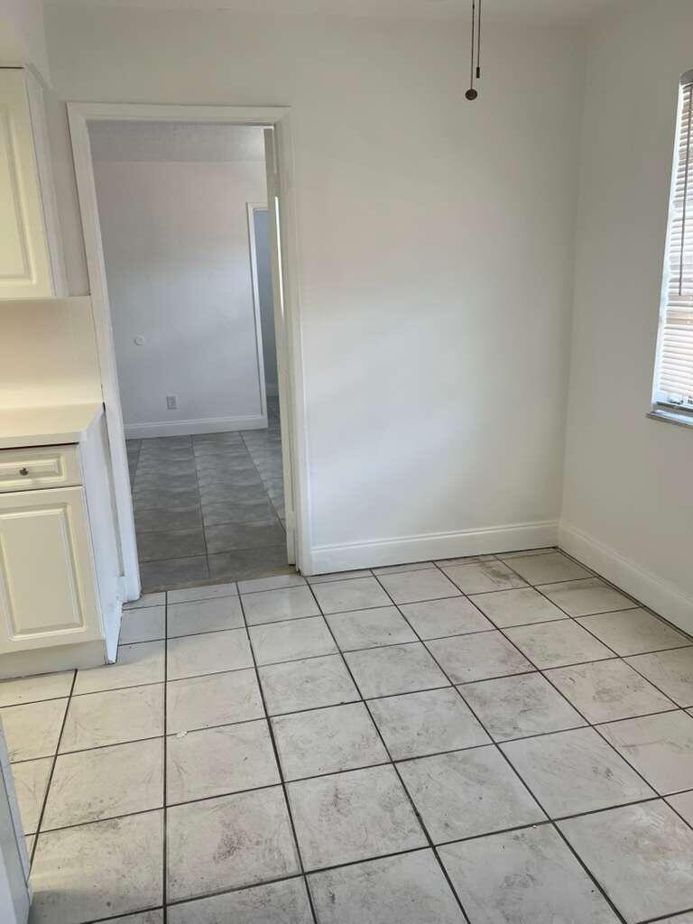 LAUDERDALE LAKES NORTH GATE - Residential