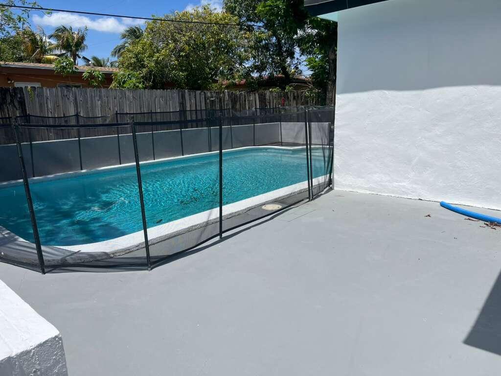 LAUDERDALE LAKES NORTH GATE - Residential