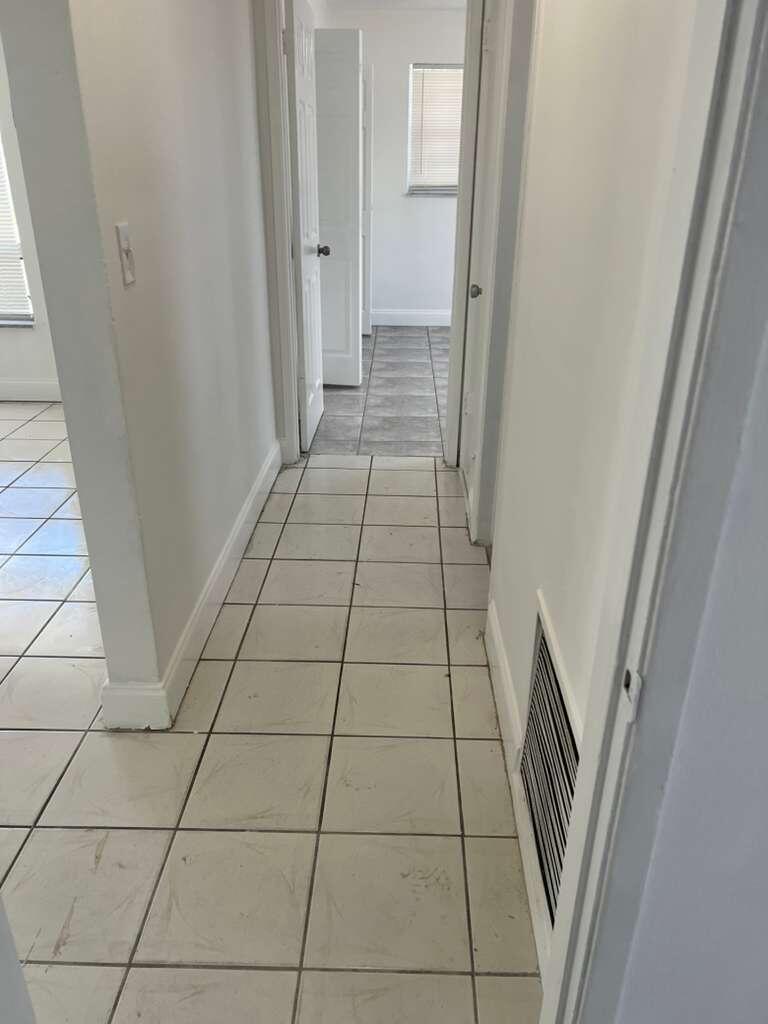 LAUDERDALE LAKES NORTH GATE - Residential