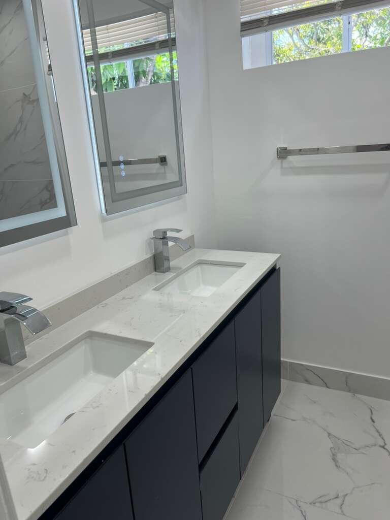 LAUDERDALE LAKES NORTH GATE - Residential