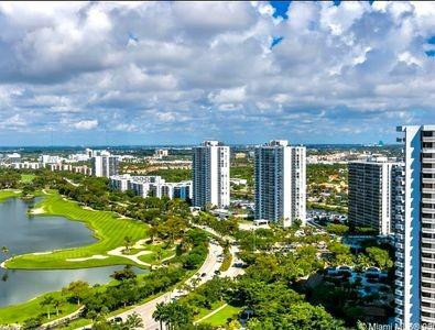 20191 E Country Club Drive PH5