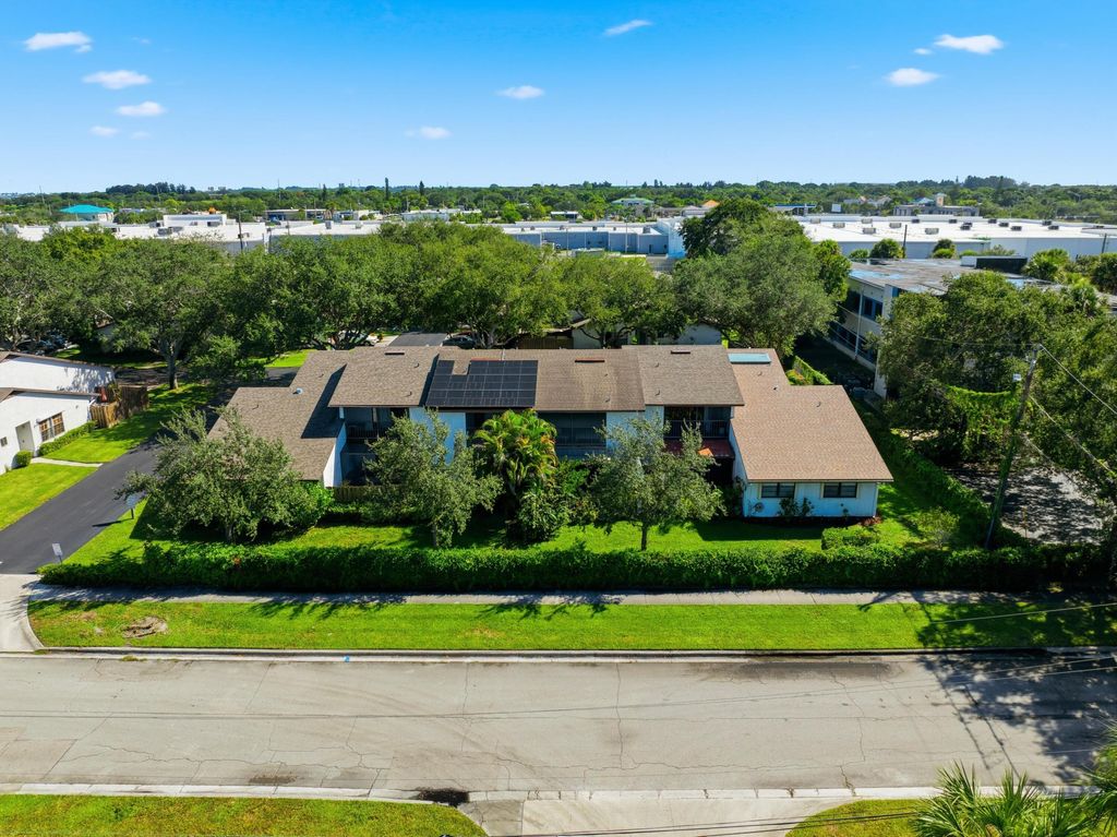 Photo of 2070 Colonial Road #D4, Fort Pierce, FL 34950 (MLS # R11136990)