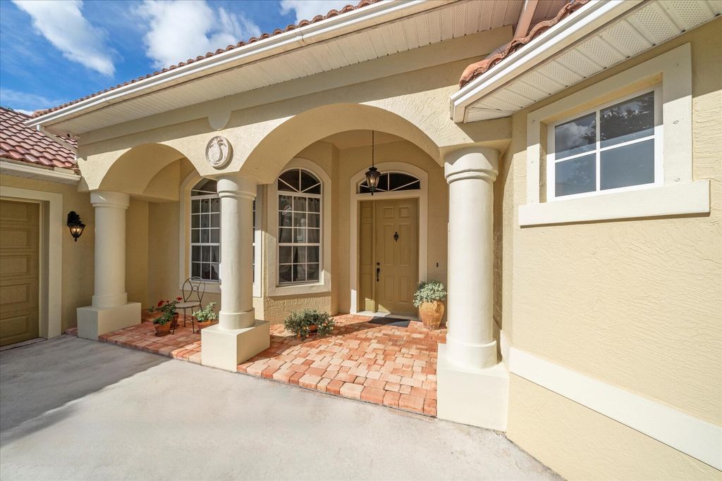 Photo of 5213 Deer Run Drive, Fort Pierce, FL 34951 (MLS # R10938326)