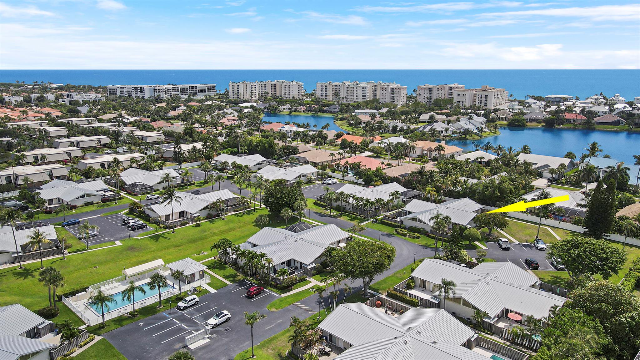 Available Off-Season 2025! Oceanside Terrace Condo is a gated community surrounded by beautifully mature landscaping. These Jupiter villas feature vaulted ceilings, great rooms, pleasantly breezy patios, and bright living areas with more than enough space. The Master bath offers Roman tub and guest bath has courtyard entry to shower as you come home from your stroll to the nearby beach or the heated community swimming pool. World class restaurants and shopping is a brief drive away. These quad-style single level villas offer up to 1,100 square feet and feel even larger due to the vaulted ceilings in all rooms. Great 2/2 split bedrooms all on one floor. Furbaby friendly up to 40 lbs. Pickup truck OK