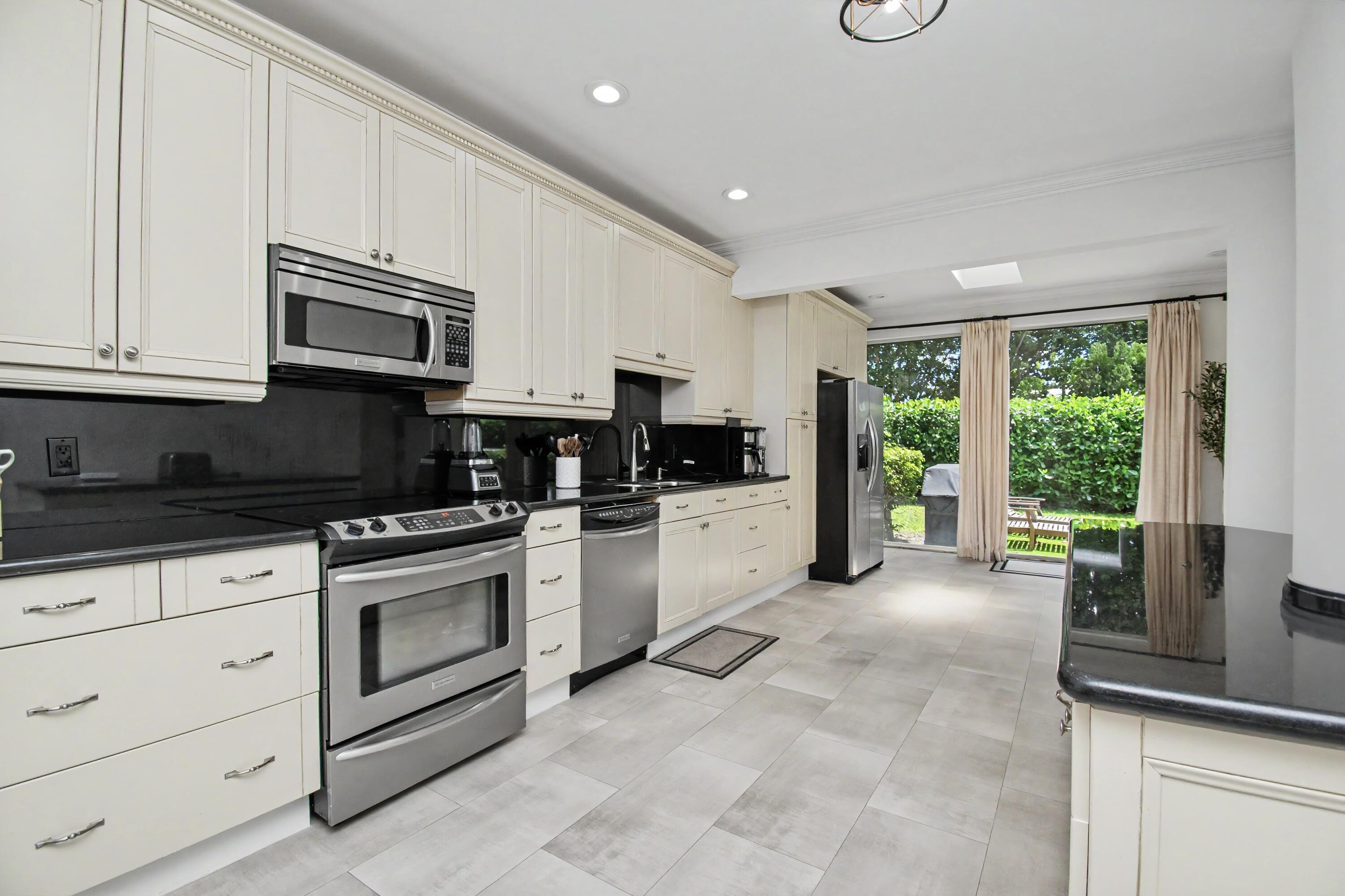 PLUM AT BOCA POINTE CONDOS ONE THRU 15 FILED IN OR - Residential
