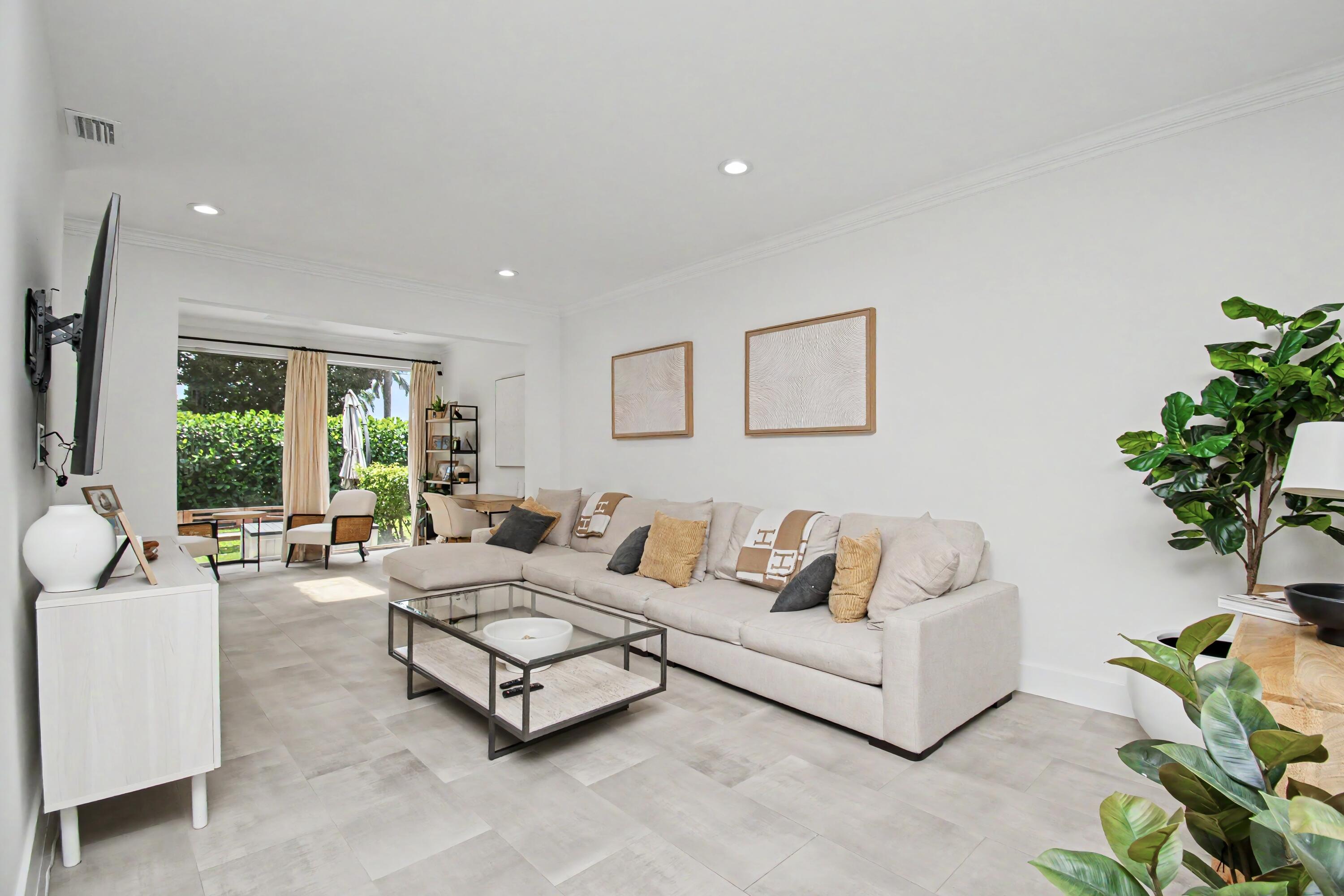 PLUM AT BOCA POINTE CONDOS ONE THRU 15 FILED IN OR - Residential