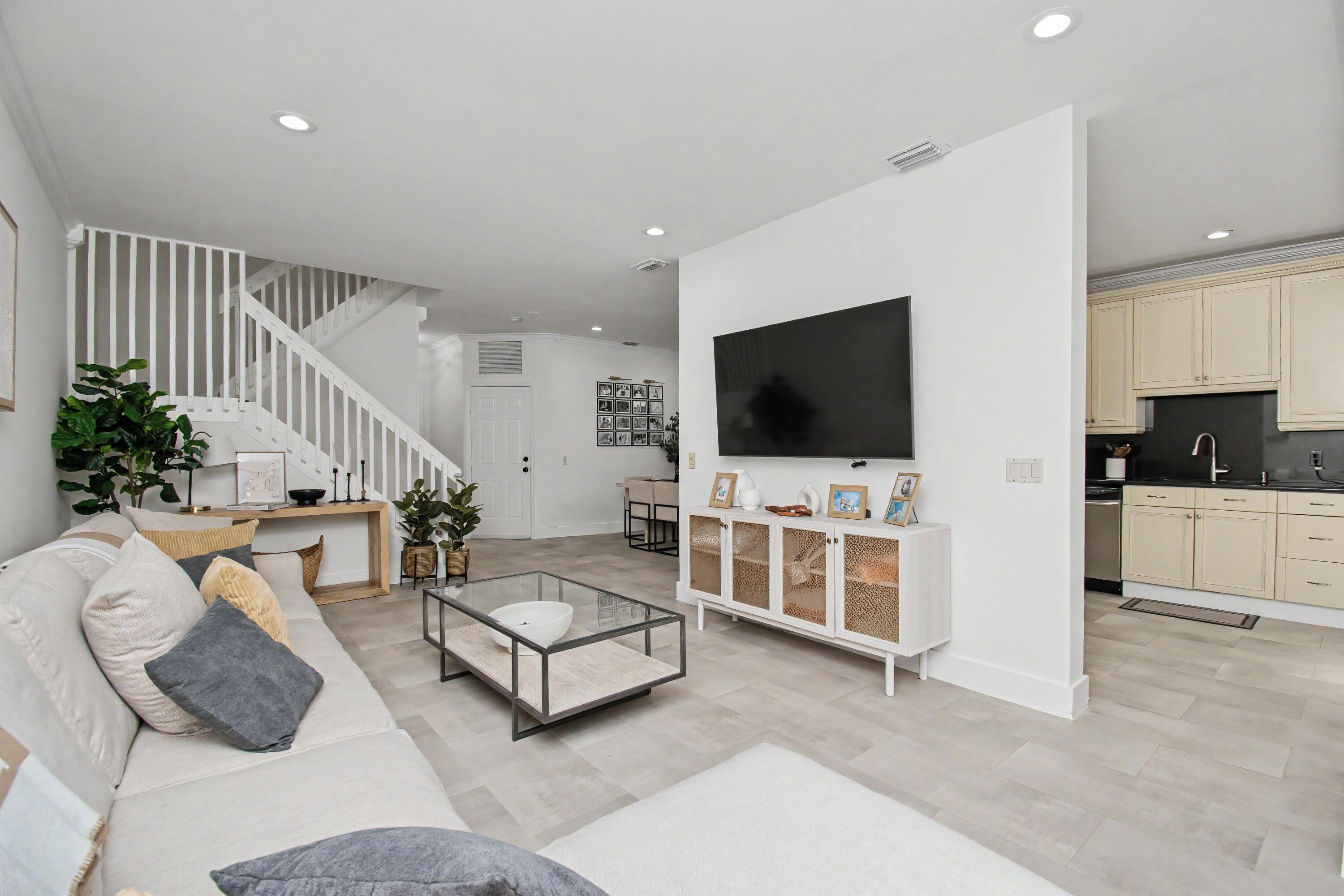 PLUM AT BOCA POINTE CONDOS ONE THRU 15 FILED IN OR - Residential