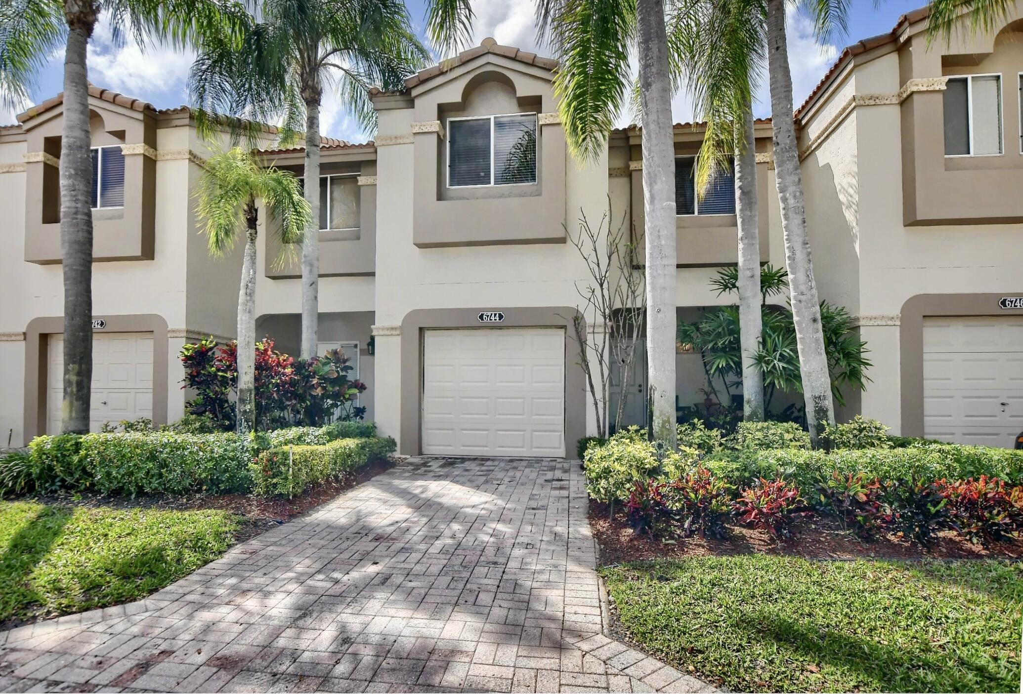 PLUM AT BOCA POINTE CONDOS ONE THRU 15 FILED IN OR - Residential