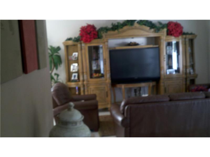 LYONS WEST - Residential Lease