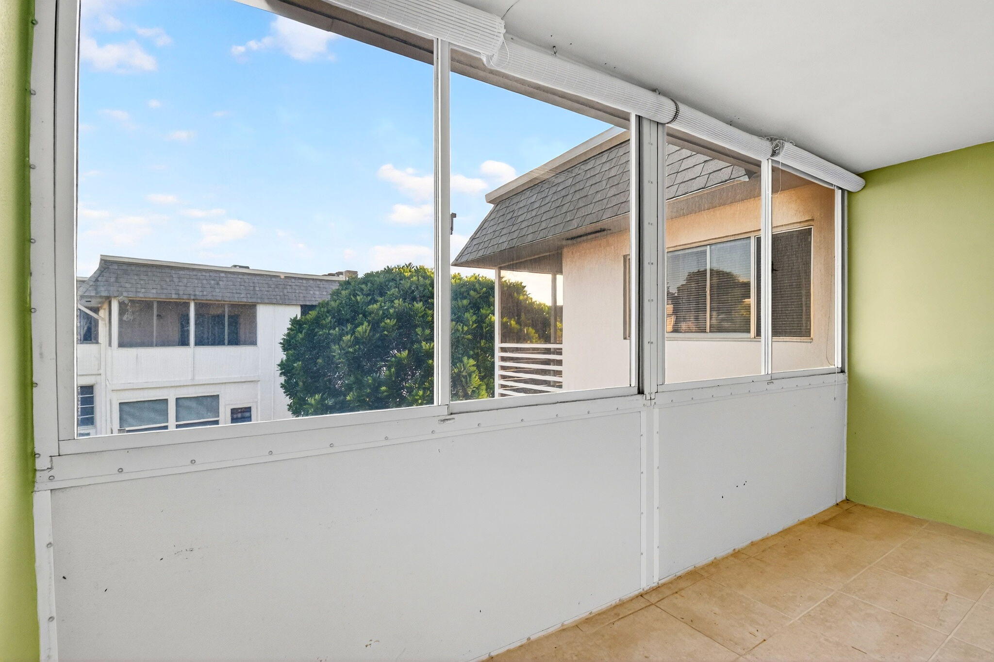 MURRY HILLS APT BLDG CONDO - Residential Lease