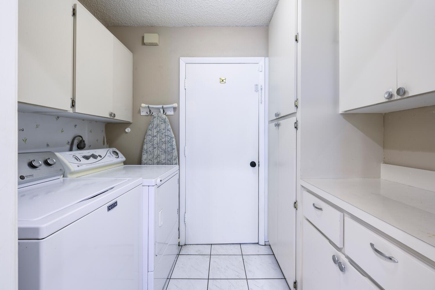 VILLAGE WALK - Residential