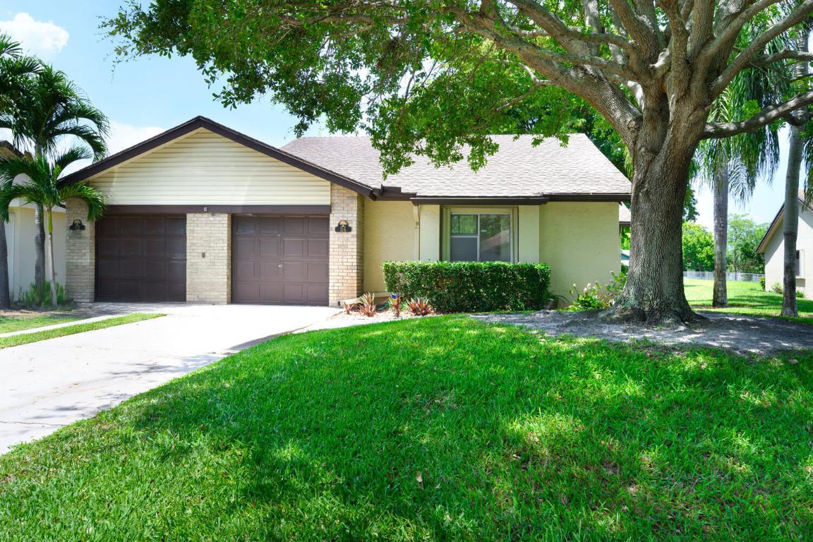 VILLAGE WALK - Residential