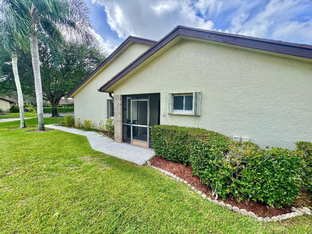 VILLAGE WALK - Residential