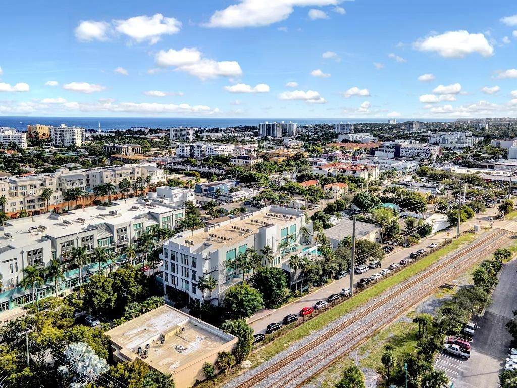 Photo of 185 NE 4th Avenue #203, Delray Beach, FL 33483 (MLS # R11102007)
