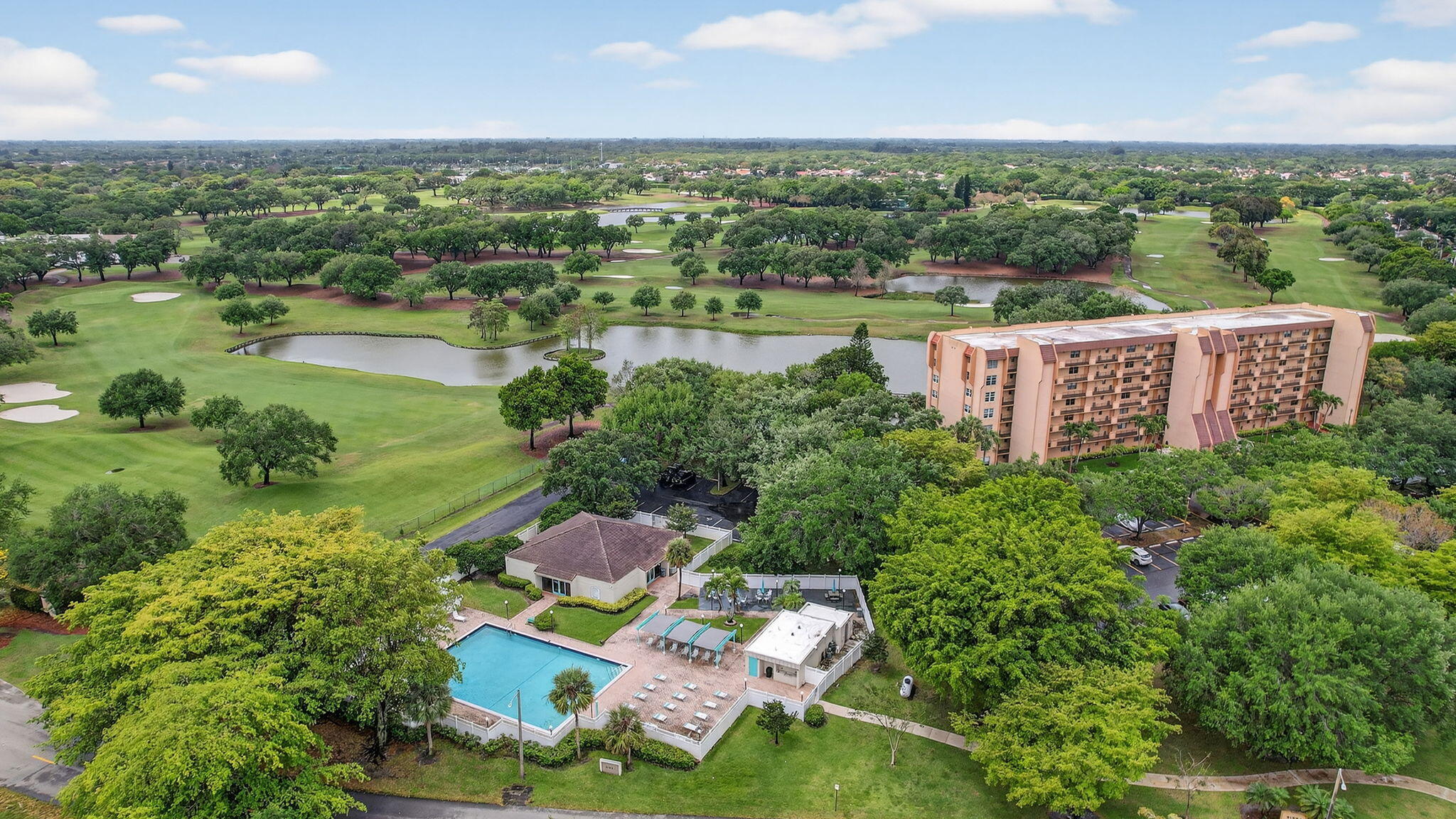 ROLLING HILLS GOLF AND - Residential