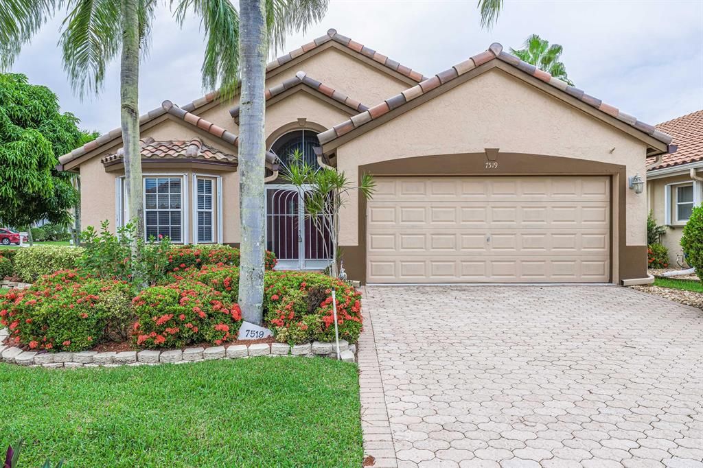 Photo of 7519 Stirling Bridge Boulevard N, Delray Beach, FL 33446 (MLS # R10756481)