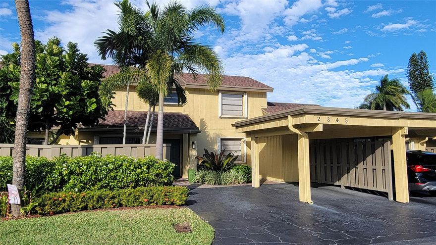 AVAILIBLE FOR SEASONAL RENTAL (COMMUNITY REQUIRES 4 MONTH MINIMUM) - 3 BR/2.5 BTH WELL LOCATED ON THE 16TH FAIRWAY - NICELY UPDATED AND WELL FURNISHED - DEER CREEK COUNTRY CLUB, GOLF COURSE, RESTAURANT, AND LOUNGE ARE OPEN TO THE PUBLIC - APPROXITMATLEY 4.5 MILES TO DEERFIELD'S BEACH!