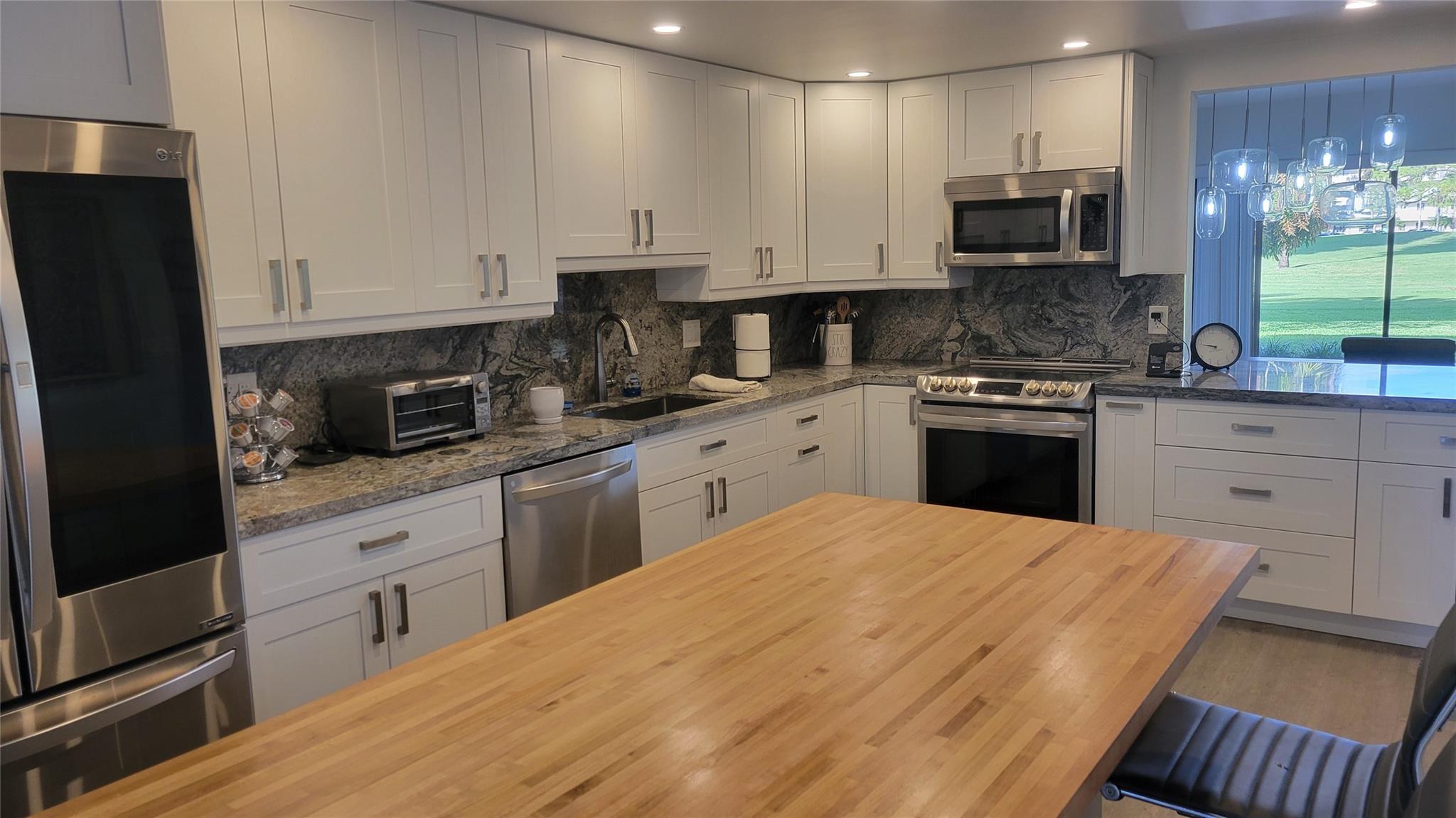 The Woodlands Of Deer Cre - Residential Lease