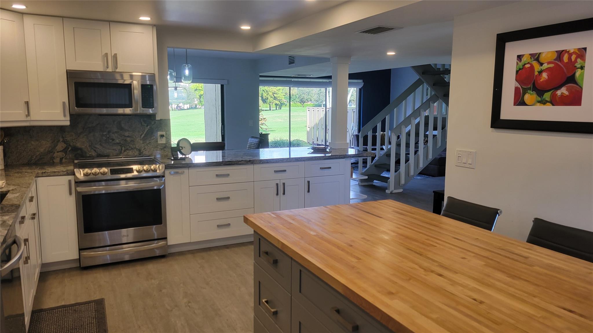 The Woodlands Of Deer Cre - Residential Lease