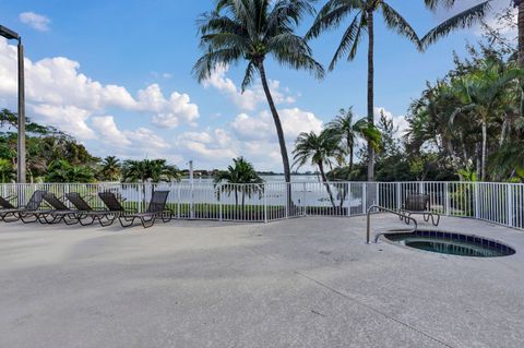 A home in Deerfield Beach