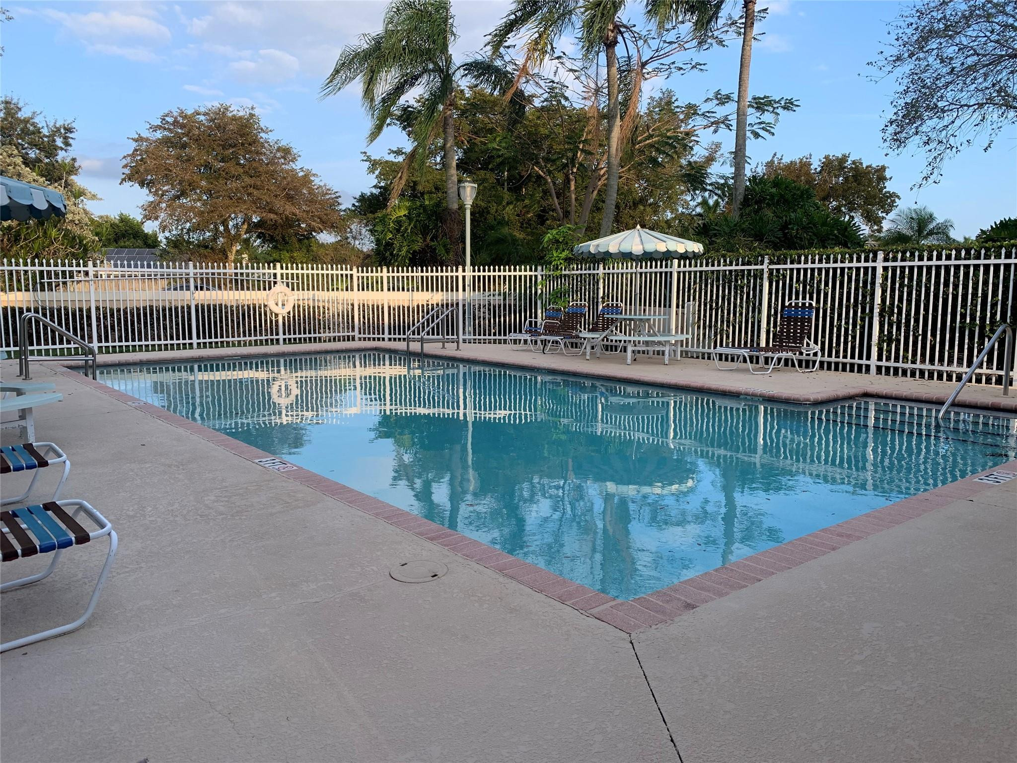 Coral Ridge Drive Comm - Residential