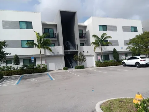 3050 NW 68th St Unit 2205, Fort Lauderdale, FL MLS: F10492964