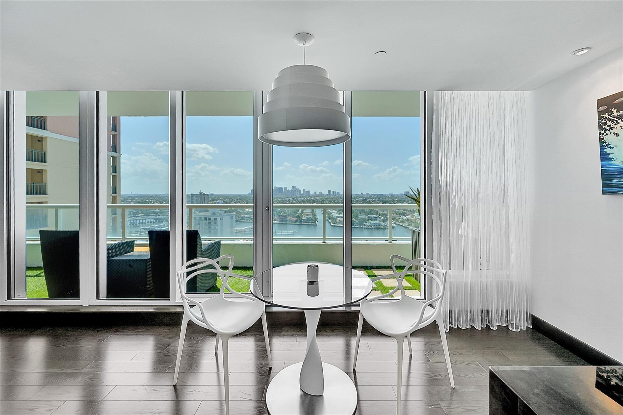 Ritz Carlton - Residential