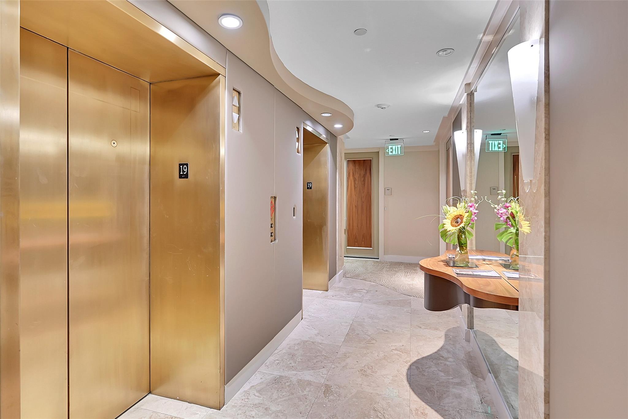 Ritz Carlton - Residential