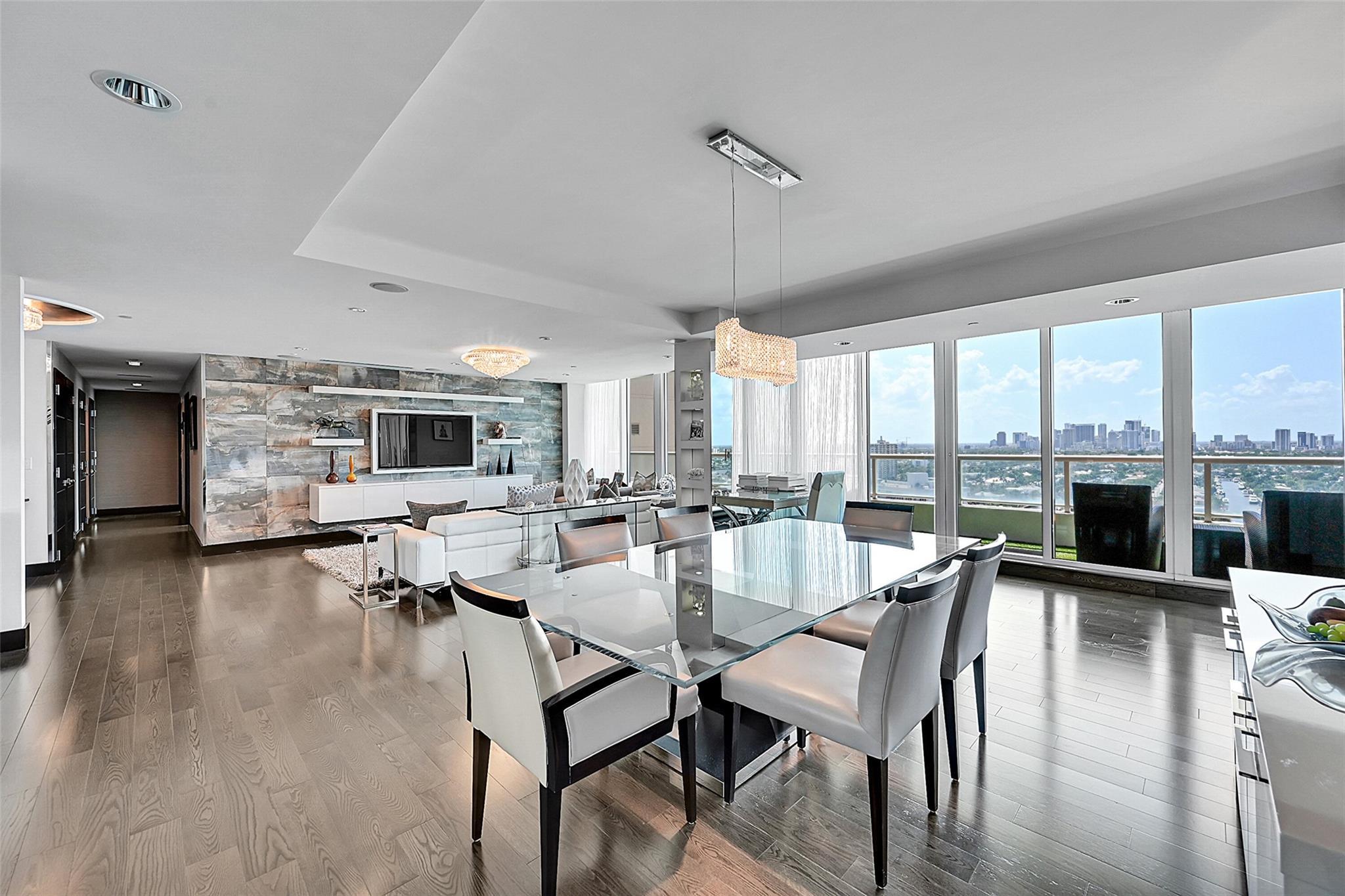 Ritz Carlton - Residential