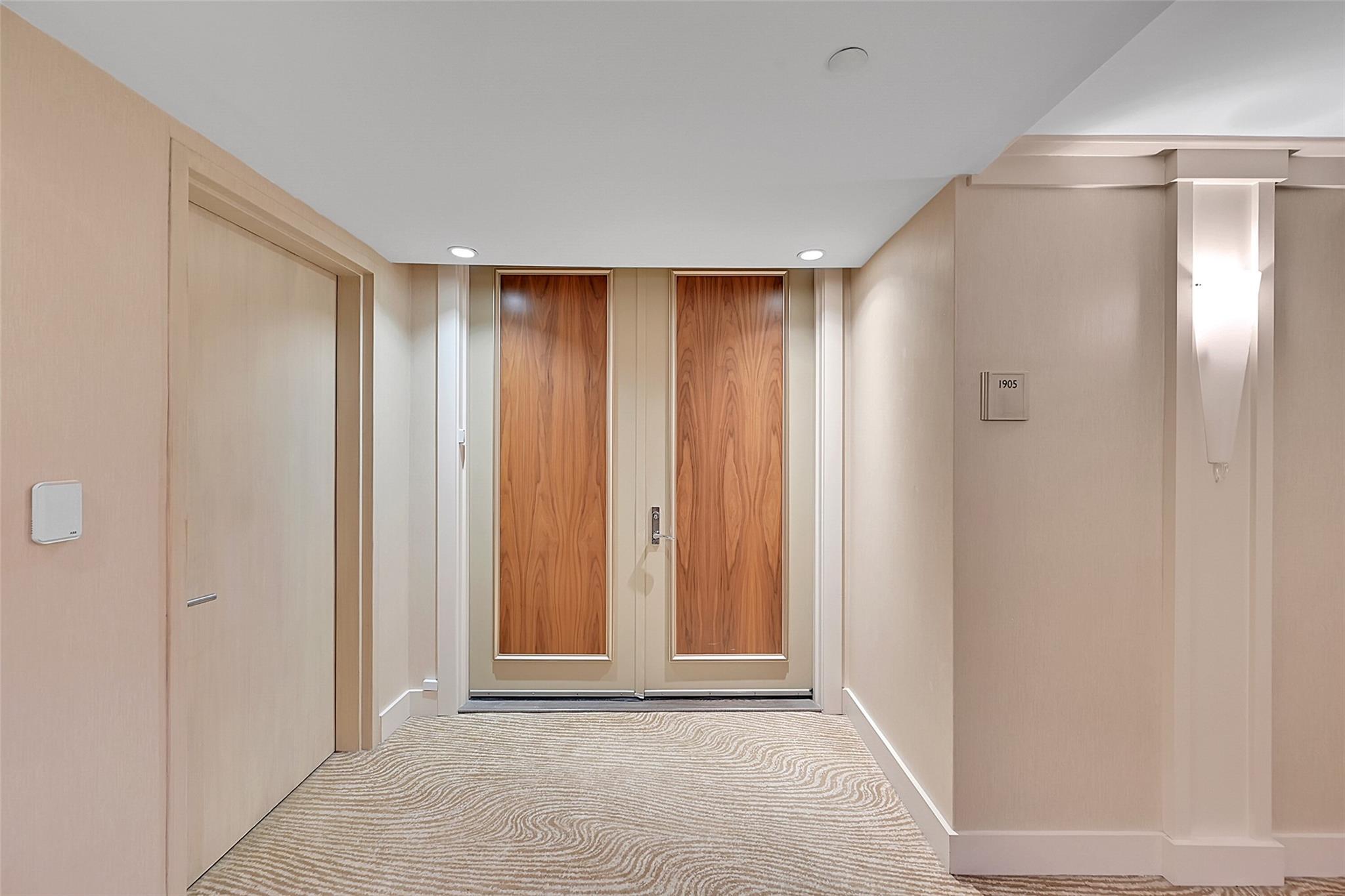 Ritz Carlton - Residential