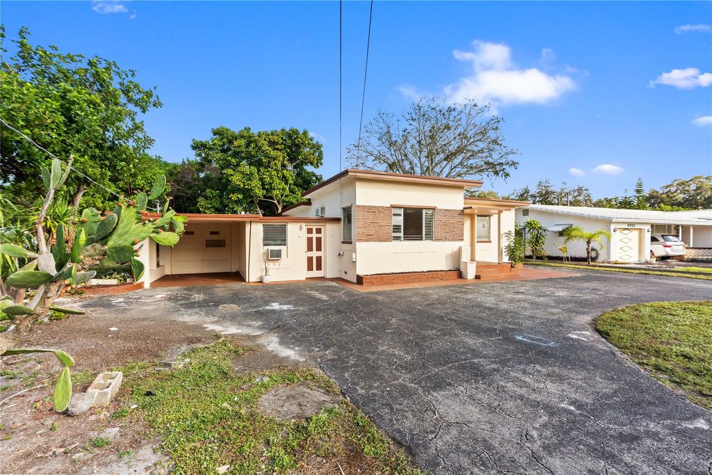 Photo of 5705 Harding St, Hollywood, FL 33021 (MLS # F10540235)