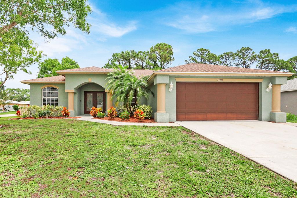Photo of 1101 SE Odonnell Lane Ln, Port Saint Lucie, FL 34983 (MLS # R10808513)