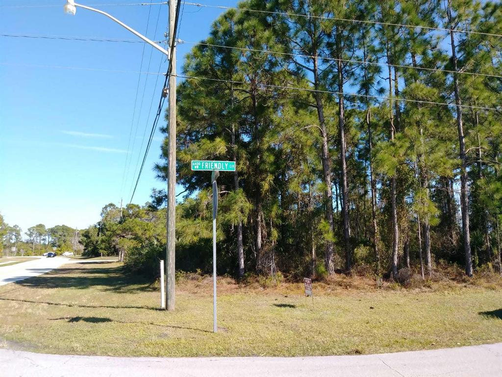 VERY LARGE CORNER LOT IN THE DESIRABLE ST JAMES AREA. NICE HOMES IN THIS LOCATION. CLOSE TO IAN T ZOOK PARK AND COMMERCIAL AREA WITH SUPERMARKET, BANK AND RESTAURANTS. ALSO RIVERS EDGE ELEMENTARY SCHOOL AND MIDWAY RD.