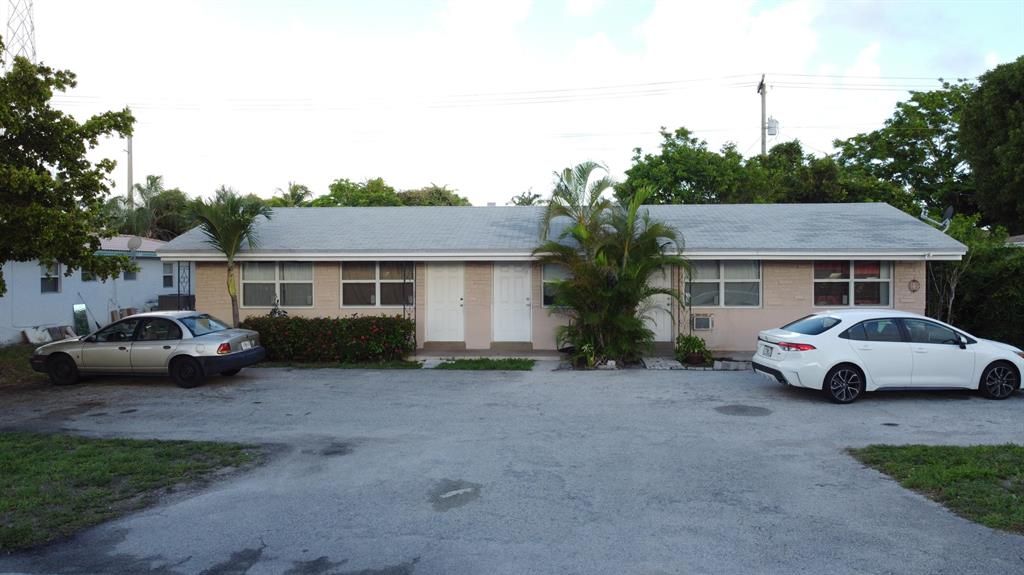 Photo of 24572459 NE 2nd Avenue, Boca Raton, FL 33431 (MLS # R10727403)