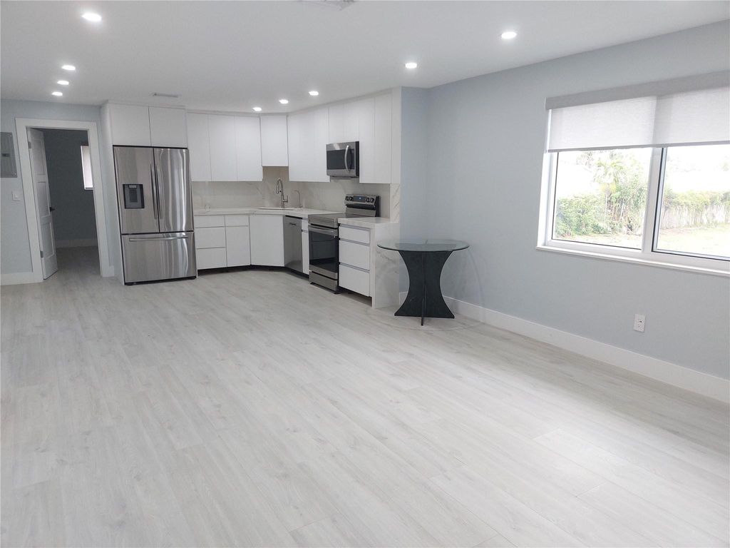 Photo of 2115 NE 37th Drive #235, Fort Lauderdale, FL 33308 (MLS # F10482731)