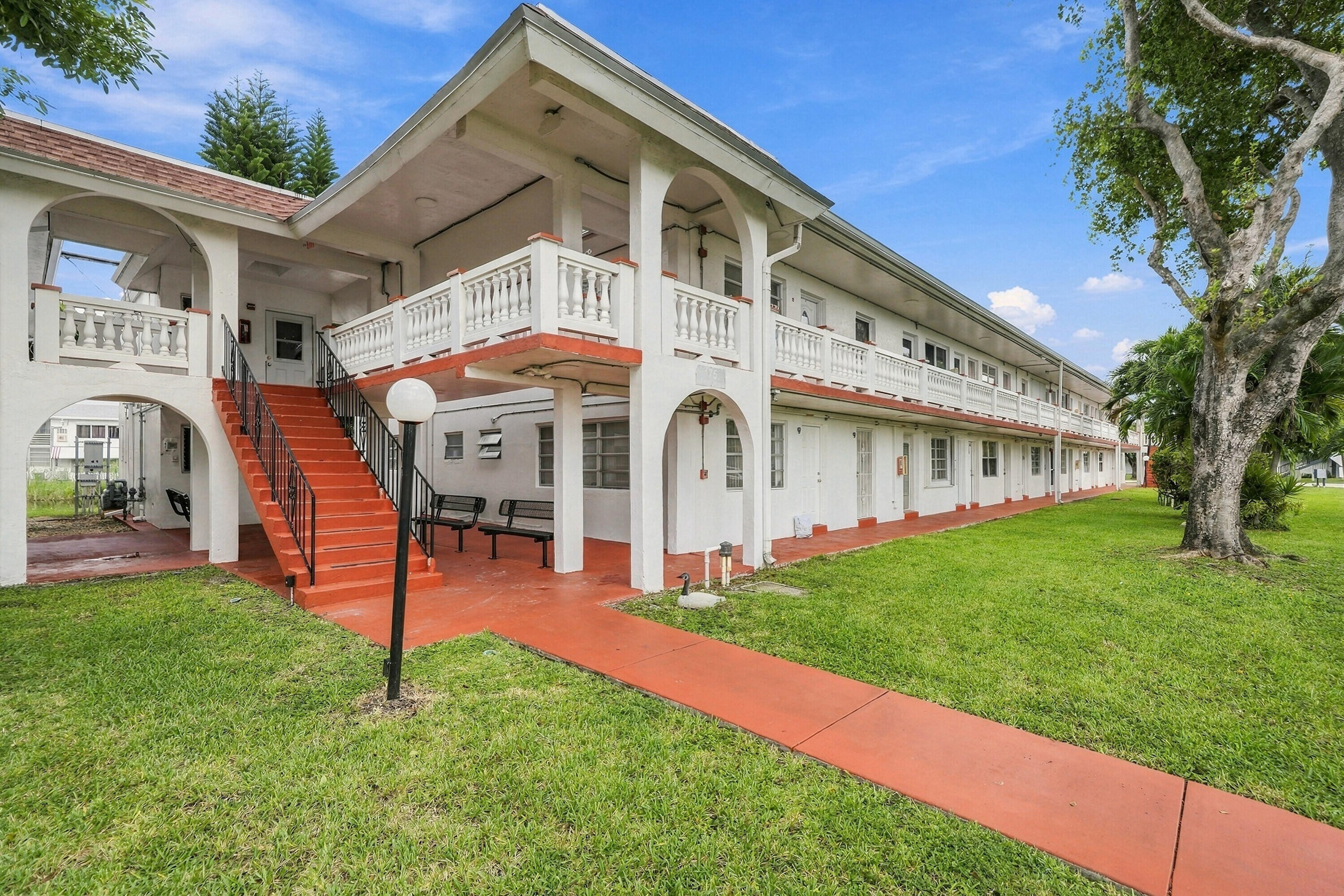 175 NE 203rd Terrace 24