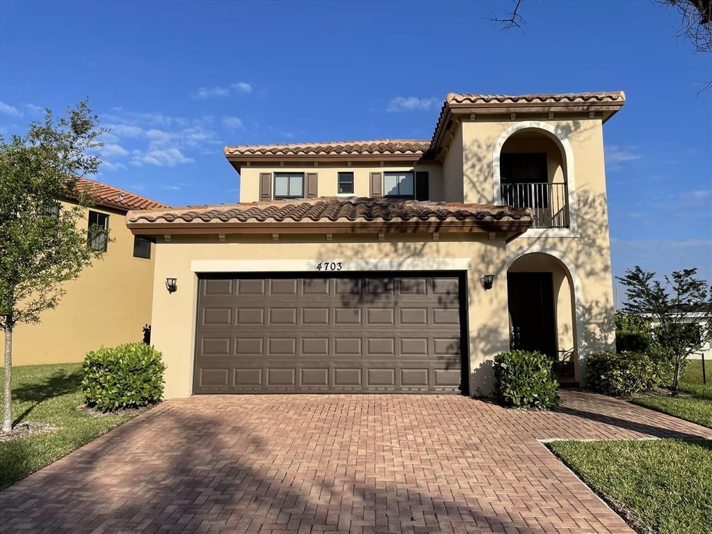 Photo of 4703 NW 48th Lane, Tamarac, FL 33319 (MLS # R10701995)