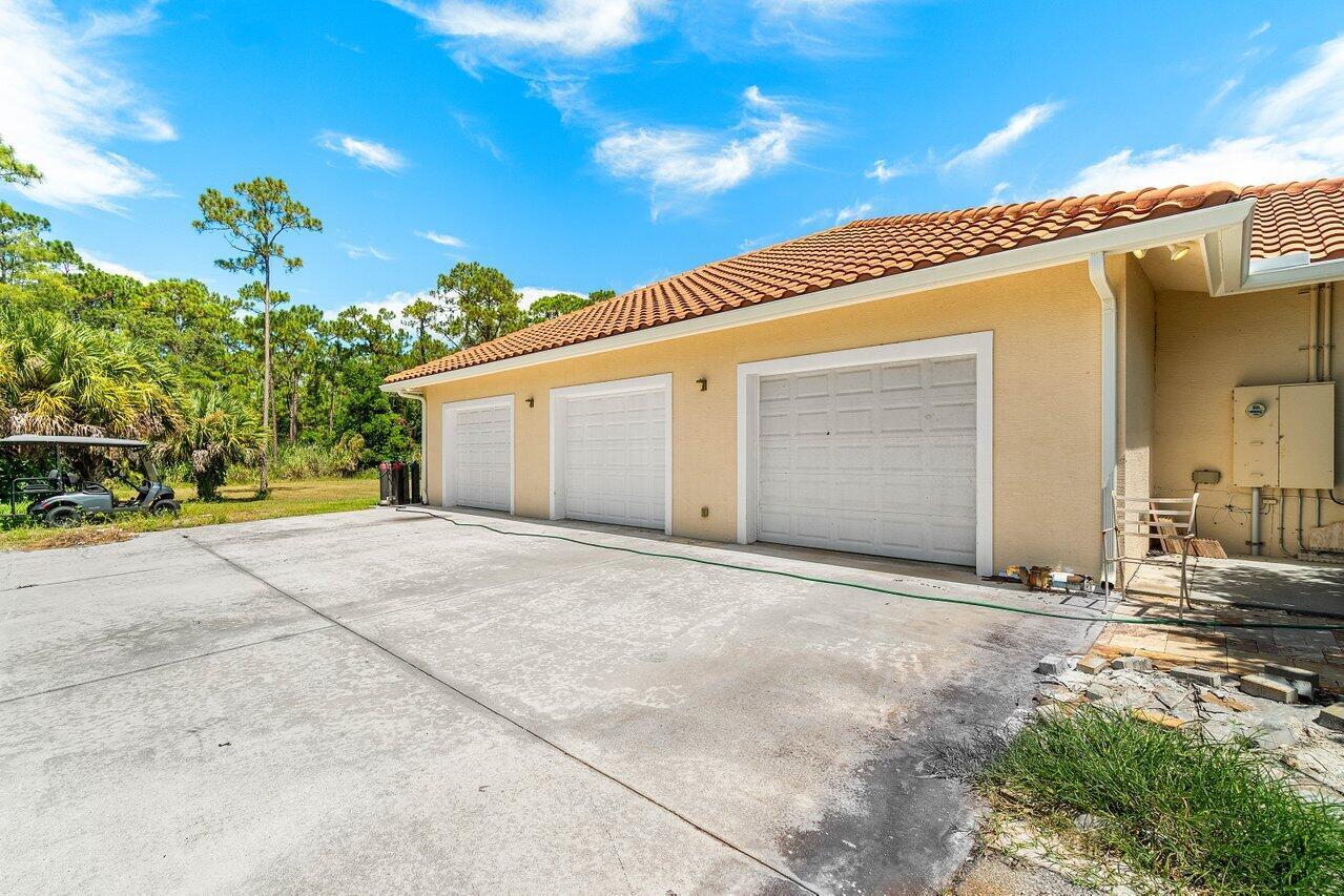 2555 Doe Trail