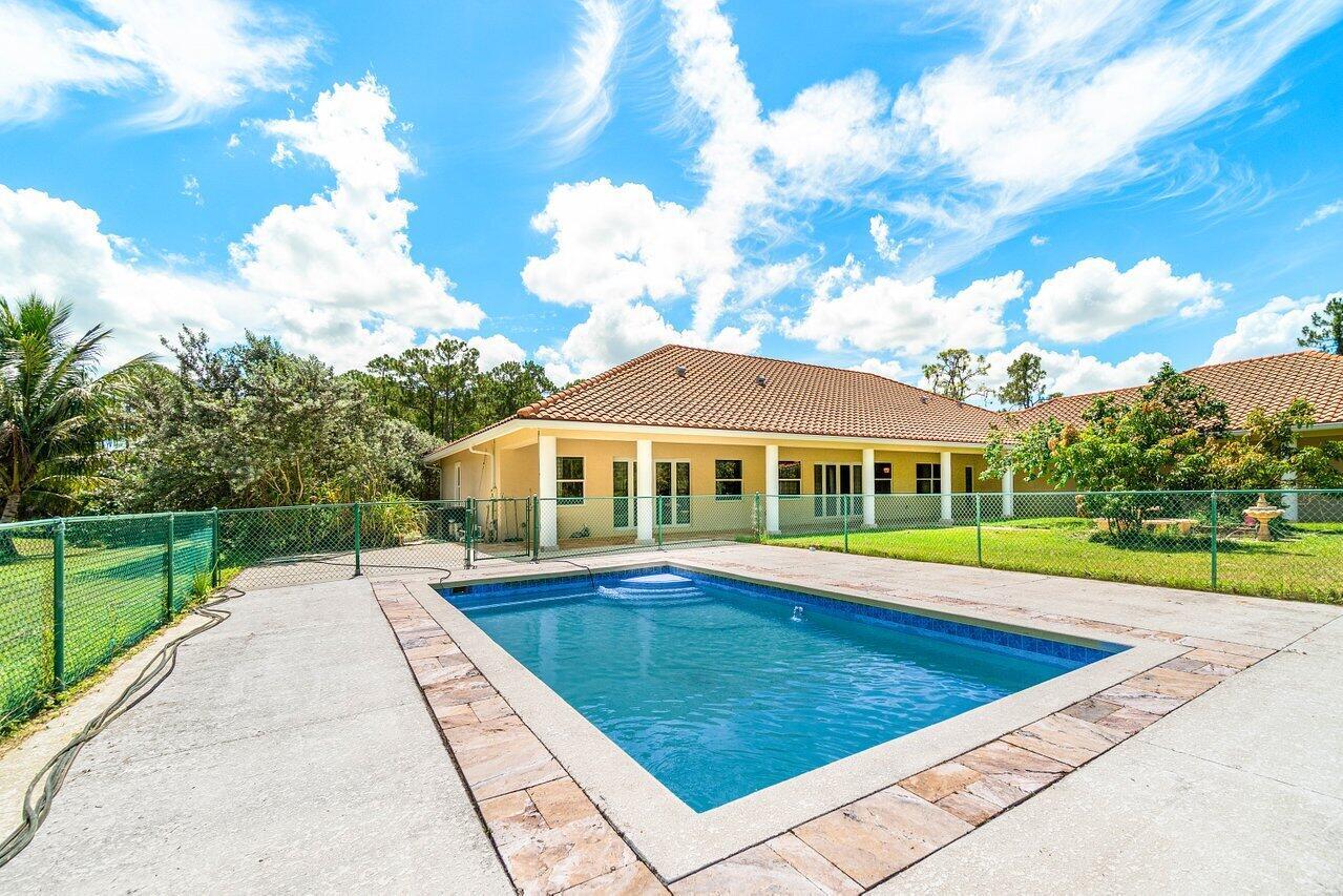 2555 Doe Trail