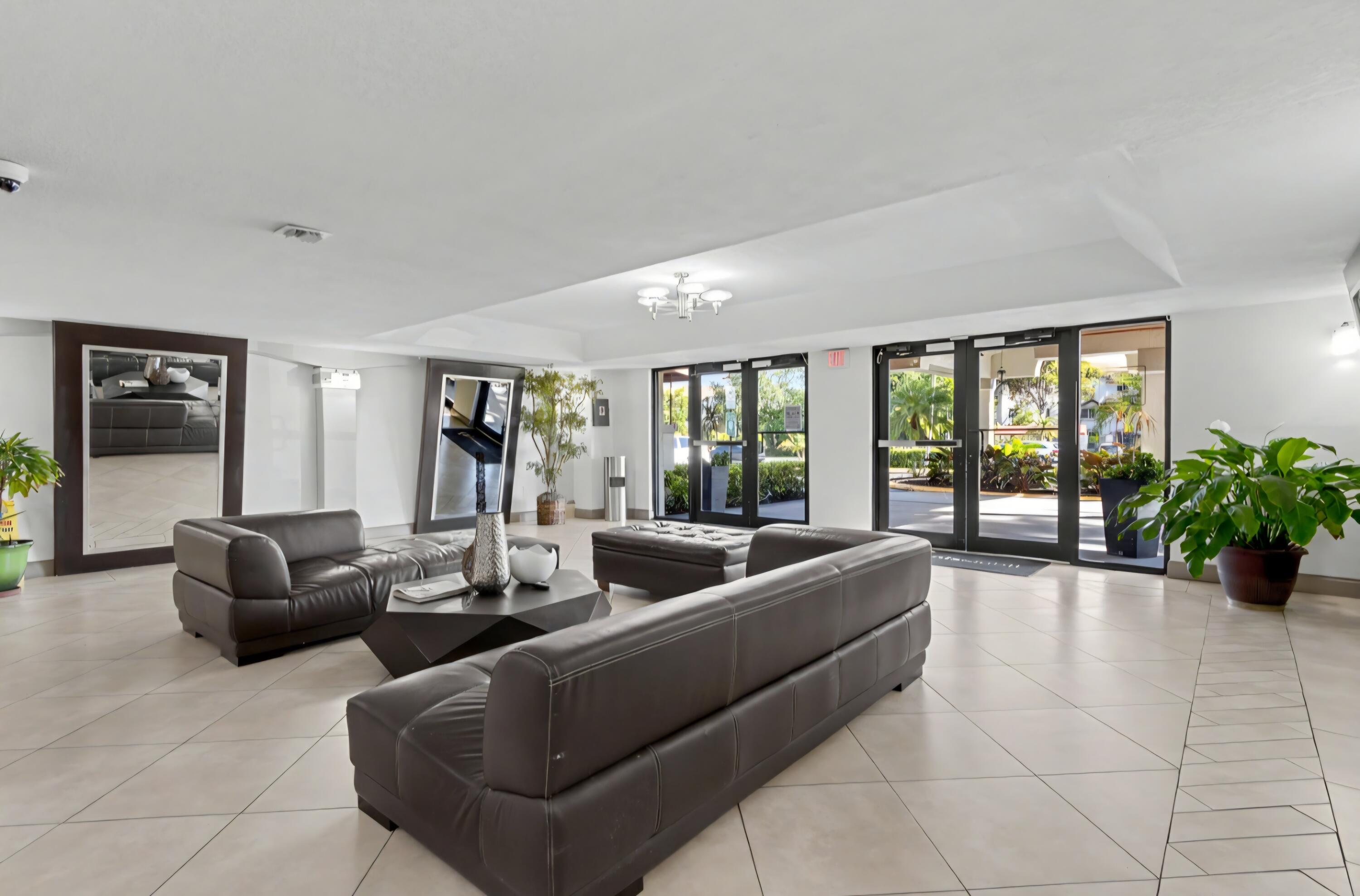 TENNIS CLUB II - Residential