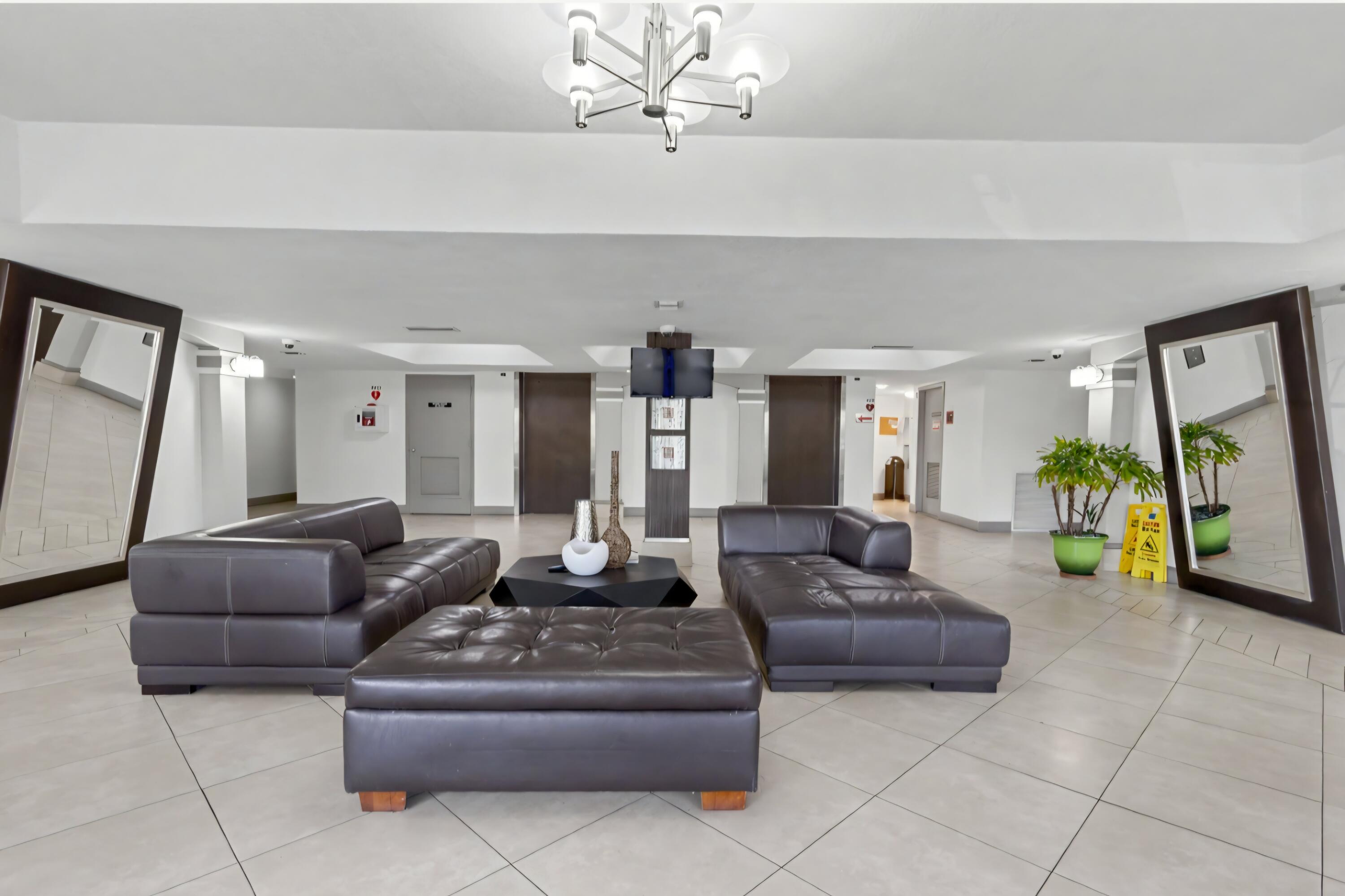 TENNIS CLUB II - Residential